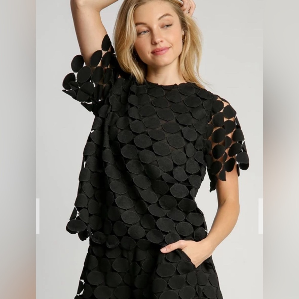 NWT Umgee Polka Dot Lace Short Sleeve Top